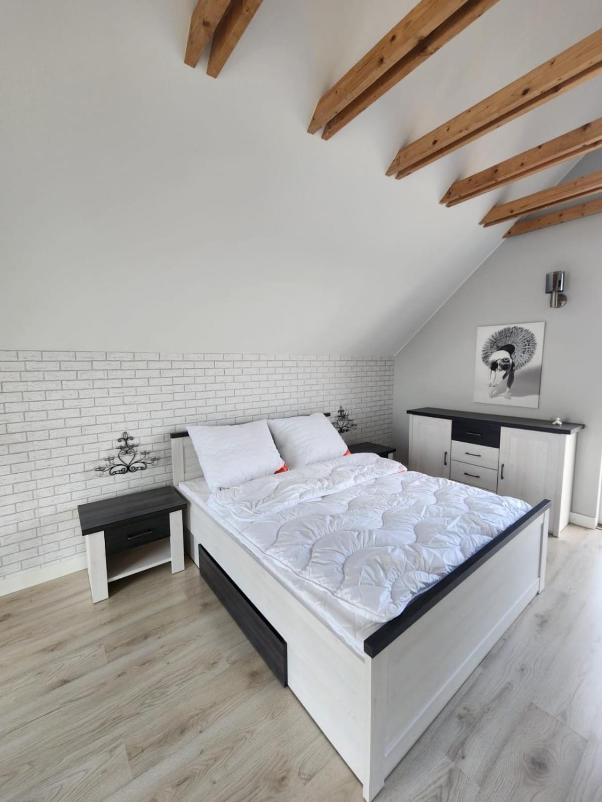 Nad Jeziorem Holiday home Kunice (Lower Silesia)